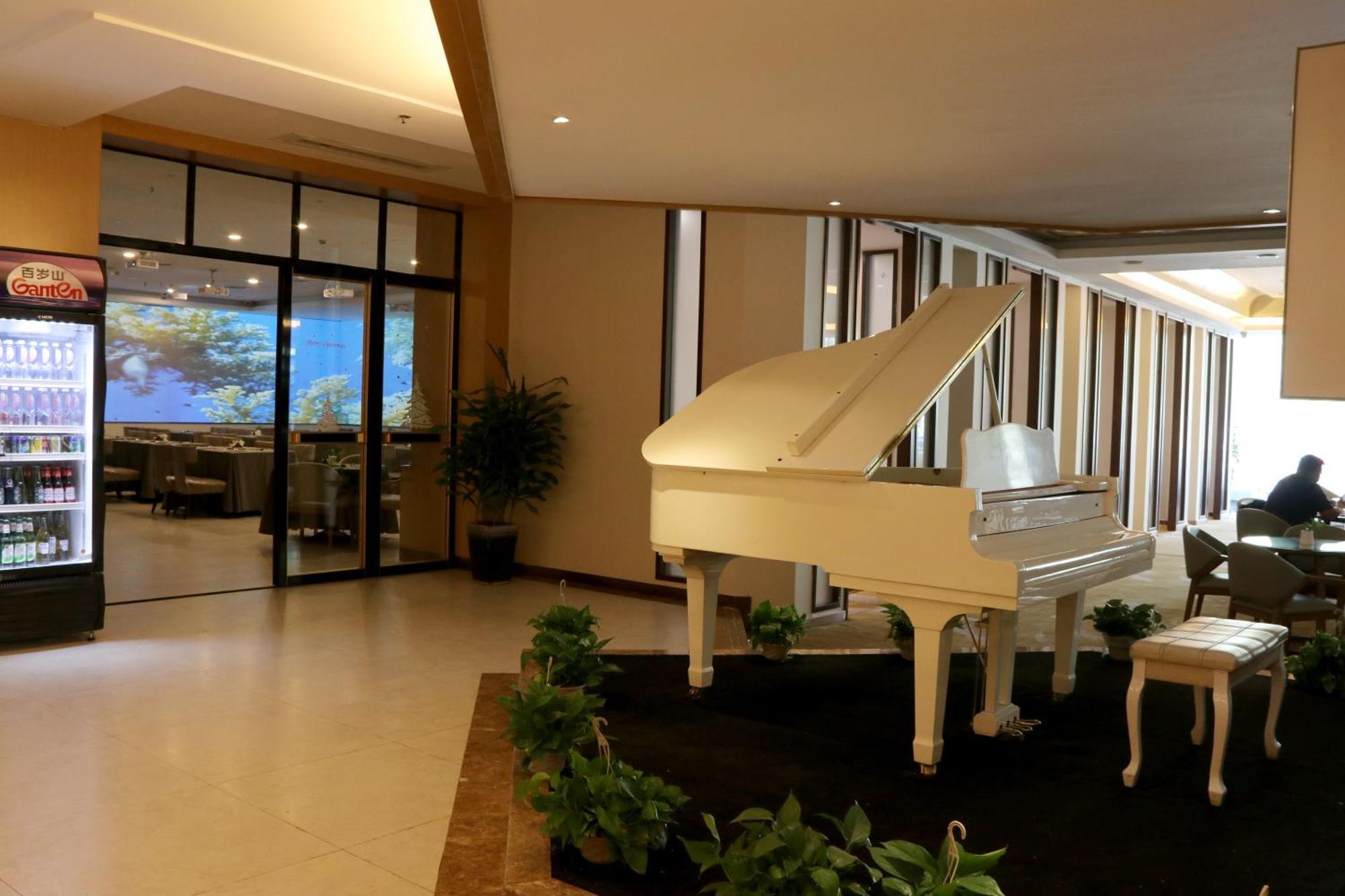 Header Baotou Hotel Buitenkant foto